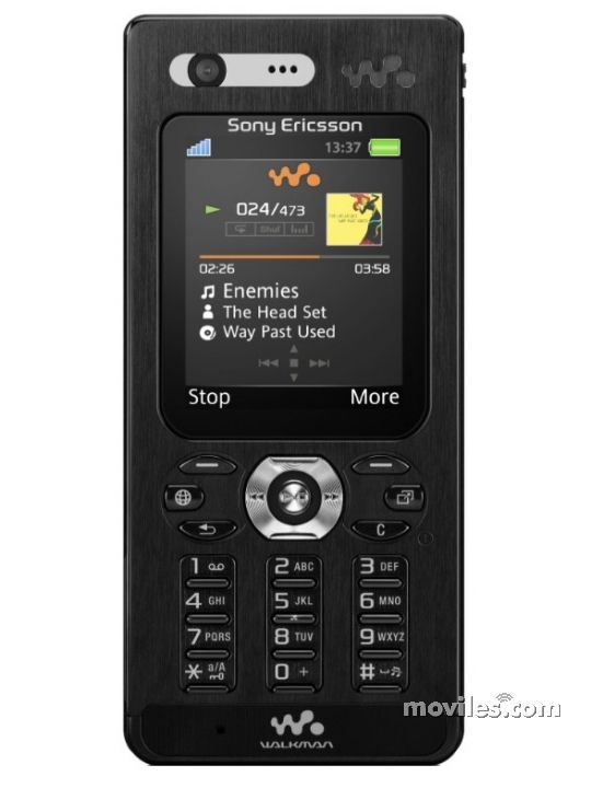 Novo telefone celular Sony Ericsson W880i em segunda mão durante